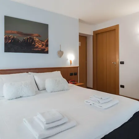 Otel Pizzo Scalino 4*