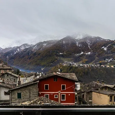 Pizzo Scalino 4* Chiesa in Valmalenco