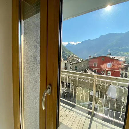 Pizzo Scalino Hotel 4*