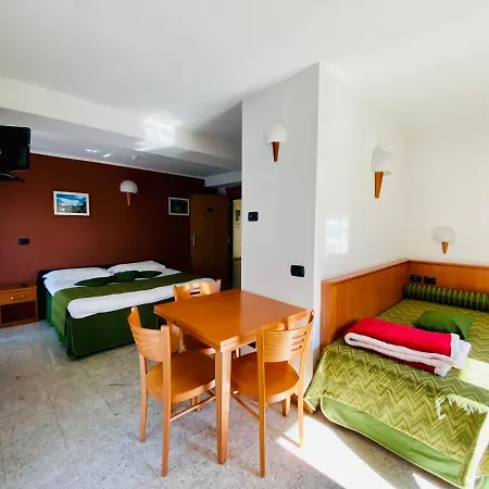 Pizzo Scalino Hotel