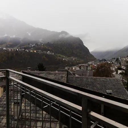 Pizzo Scalino Hotel 4*