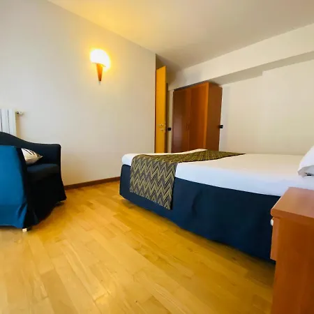 Pizzo Scalino Hotel